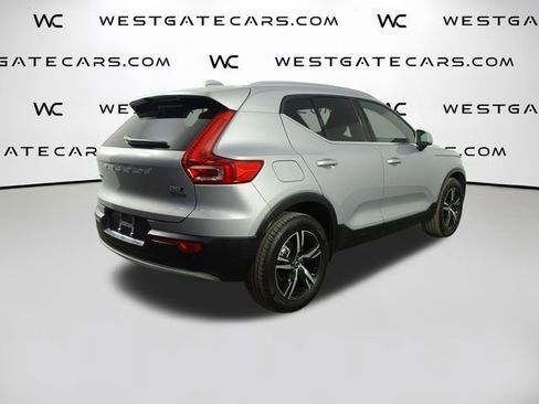 Used 2025 Volvo XC40 B5 Core AWD/4WD image 44