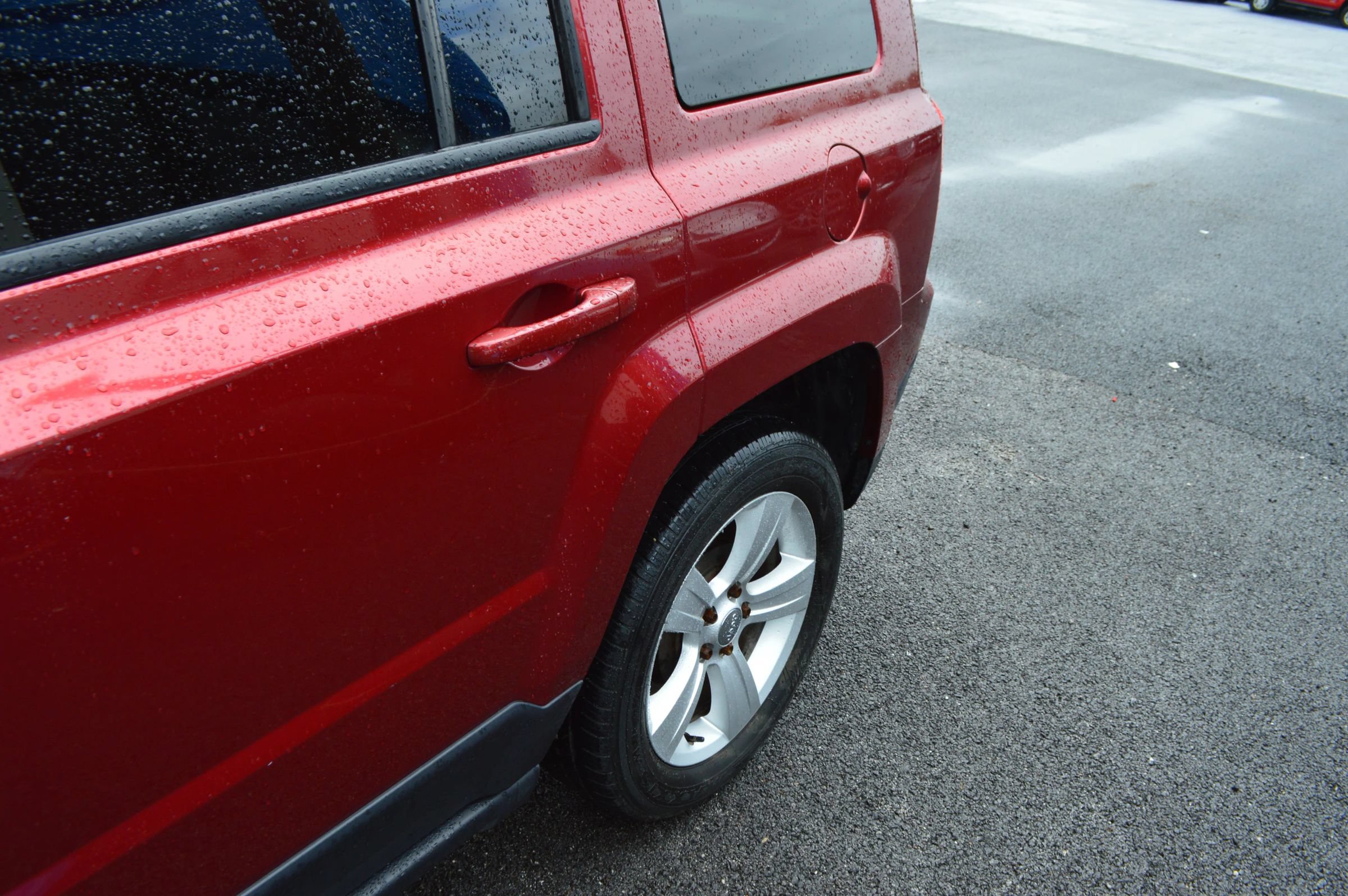 Used 2016 Jeep Patriot Latitude FWD image 4