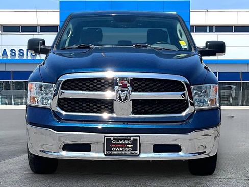 Used 2020 RAM 1500 Classic SLT w/ Luxury Group RWD image 2