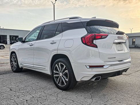 Used 2020 GMC Terrain Denali w/ LPO, Floor Liner Package FWD image 4