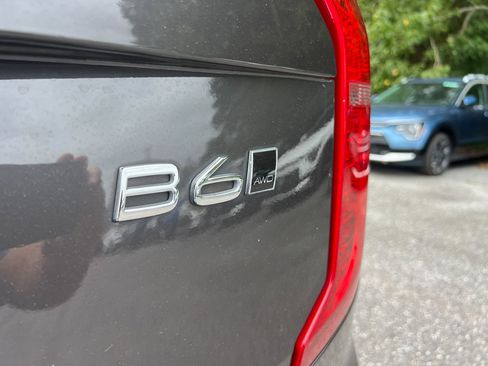 Used 2023 Volvo XC90 B6 Plus w/ Protection Package image 5