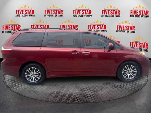 Used 2019 Toyota Sienna XLE FWD image 8