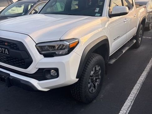 Used 2023 Toyota Tacoma TRD Off-Road w/ TRD Premium Off Road Package image 1