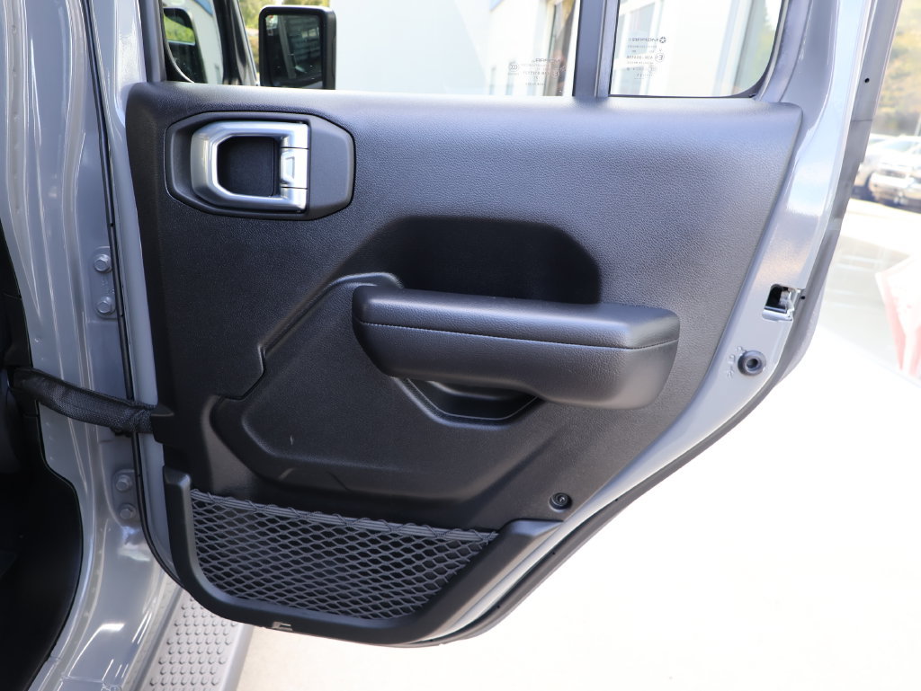 Used 2021 Jeep Wrangler Unlimited Sport AWD/4WD image 30