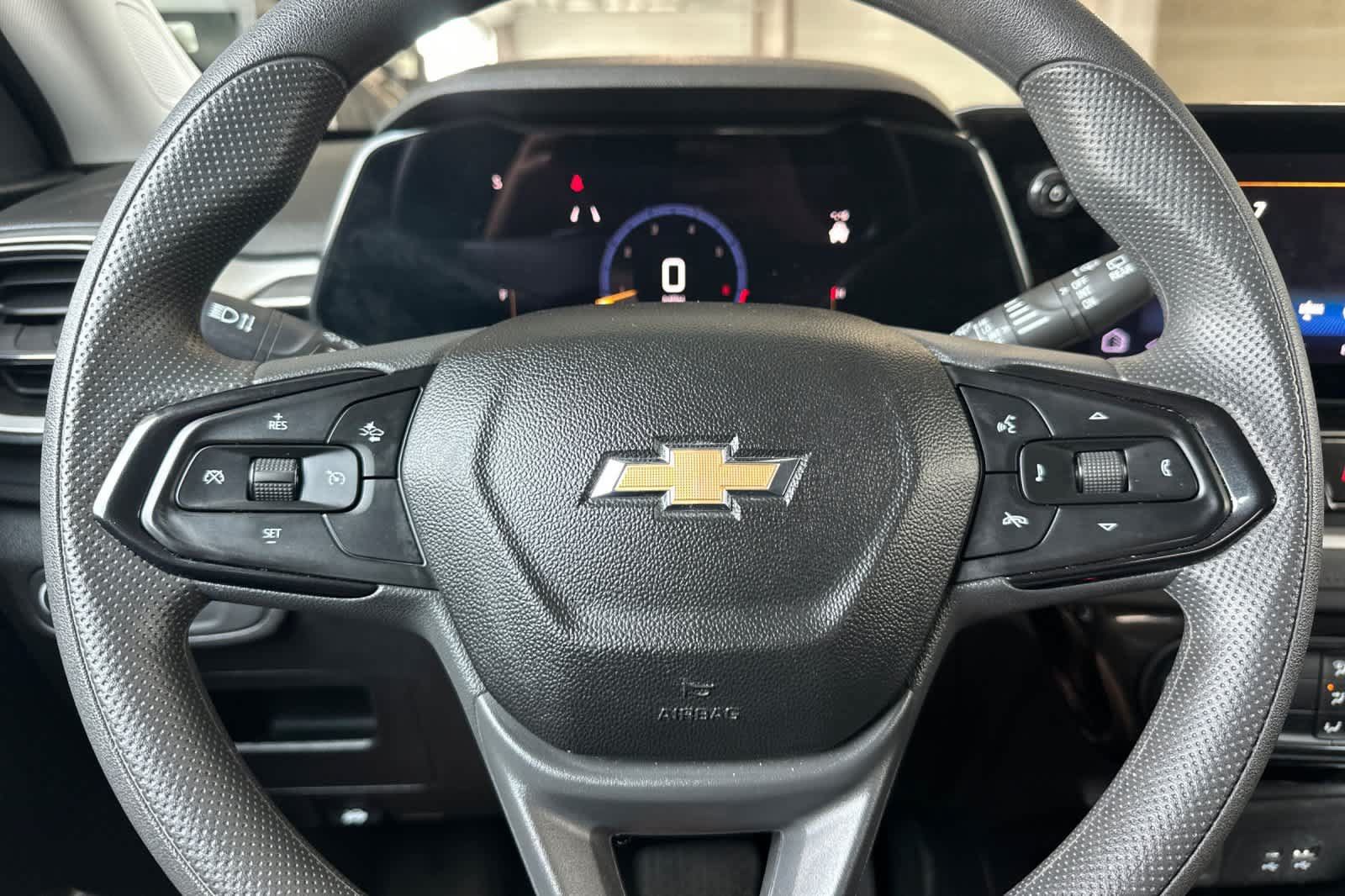 Used 2025 Chevrolet TrailBlazer LT AWD/4WD image 25