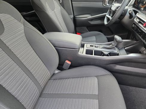 New 2026 Kia Sorento LX FWD image 10