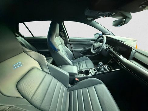 Used 2023 Volkswagen Golf 20th Anniversary Edition image 10