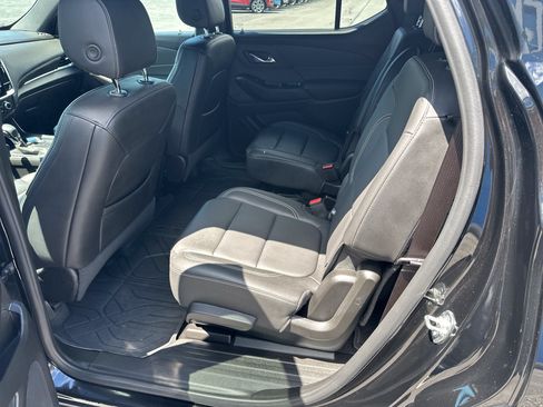 Certified 2023 Chevrolet Traverse LT w/ LT Premium Package AWD/4WD image 7