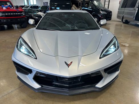 Used 2021 Chevrolet Corvette Stingray Preferred Cpe w/ Z51 Performance Package RWD image 2