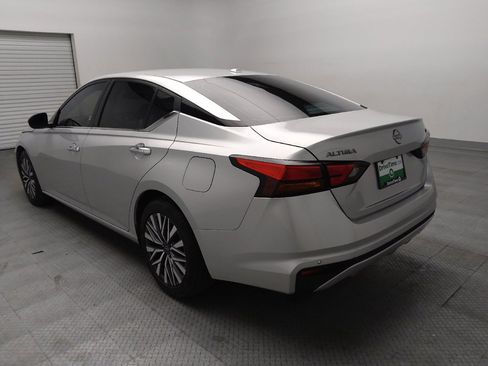 Used 2023 Nissan Altima 2.5 SV FWD image 5