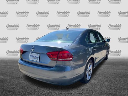Used 2013 Volkswagen Passat 2.5 SE FWD image 10