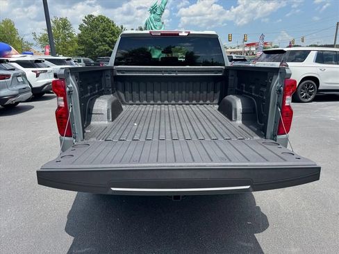 Used 2026 Chevrolet Silverado 1500 Custom w/ LPO, Dark Essentials Package AWD/4WD image 10