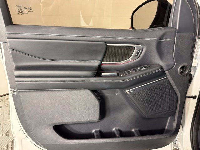 Used 2025 Ford Expedition Platinum w/ Stealth Performance Package AWD/4WD image 21