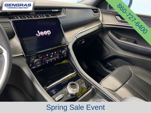Certified 2025 Jeep Grand Cherokee Limited w/ Luxury Tech Group II AWD/4WD image 14