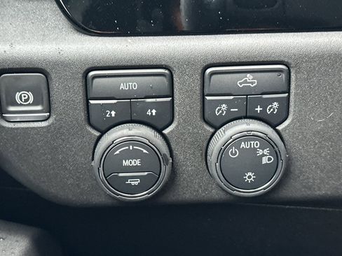 New 2025 Chevrolet Silverado 1500 LT image 27