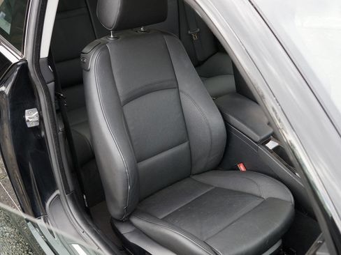 Used 2011 BMW 335i Coupe image 24