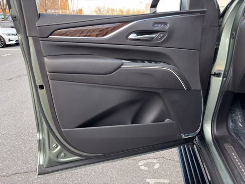 Used 2023 Cadillac Escalade Sport Platinum w/ LPO, ONYX Package image 15