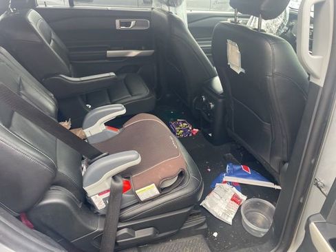 Used 2021 Ford Explorer Limited w/ Equipment Group 301A image 22