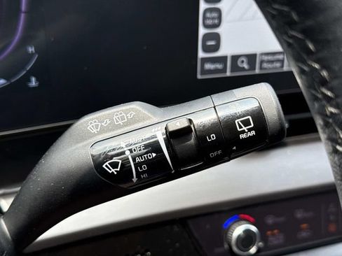 Used 2024 Kia Sportage EX AWD/4WD image 25