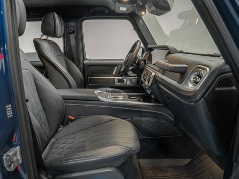 Used 2025 Mercedes-Benz G 550 image 33