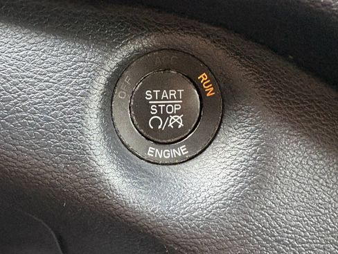 Used 2014 Jeep Cherokee Limited AWD/4WD image 30