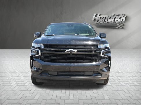 Used 2023 Chevrolet Suburban RST w/ Luxury Package AWD/4WD image 3