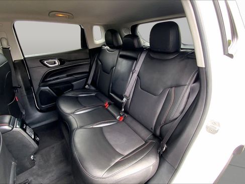 Used 2022 Jeep Compass Trailhawk AWD/4WD image 21