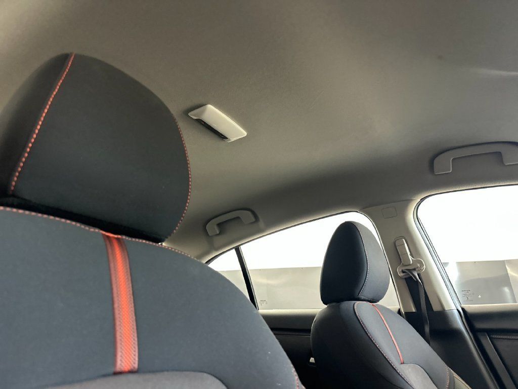Used 2025 Nissan Sentra SR FWD image 15