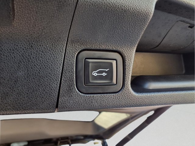 Certified 2018 GMC Acadia Denali w/ Technology Package AWD/4WD image 25