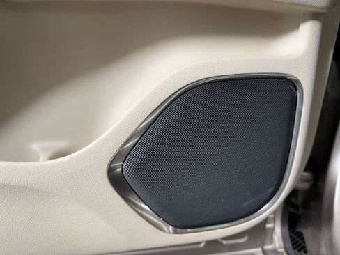 Used 2019 Lincoln Nautilus Reserve image 23
