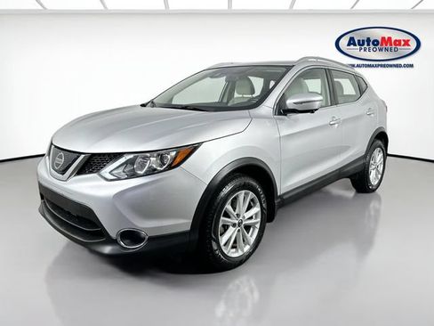 Used 2019 Nissan Rogue Sport SV w/ Technology Package AWD/4WD image 4