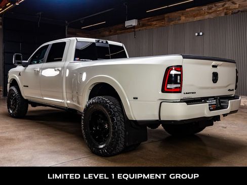 Used 2024 RAM 3500 Limited w/ Night Edition AWD/4WD image 7