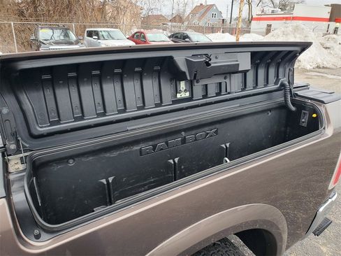 Used 2018 RAM 1500 Laramie w/ Convenience Group image 32