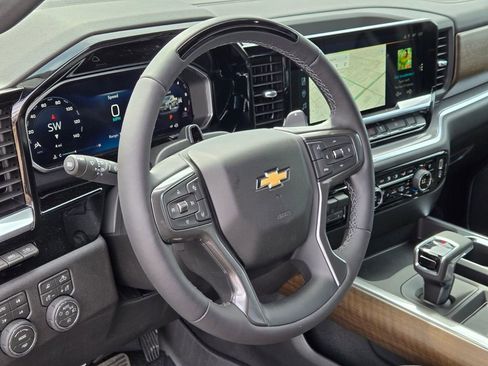 New 2026 Chevrolet Silverado 1500 High Country w/ High Country Premium Package AWD/4WD image 11