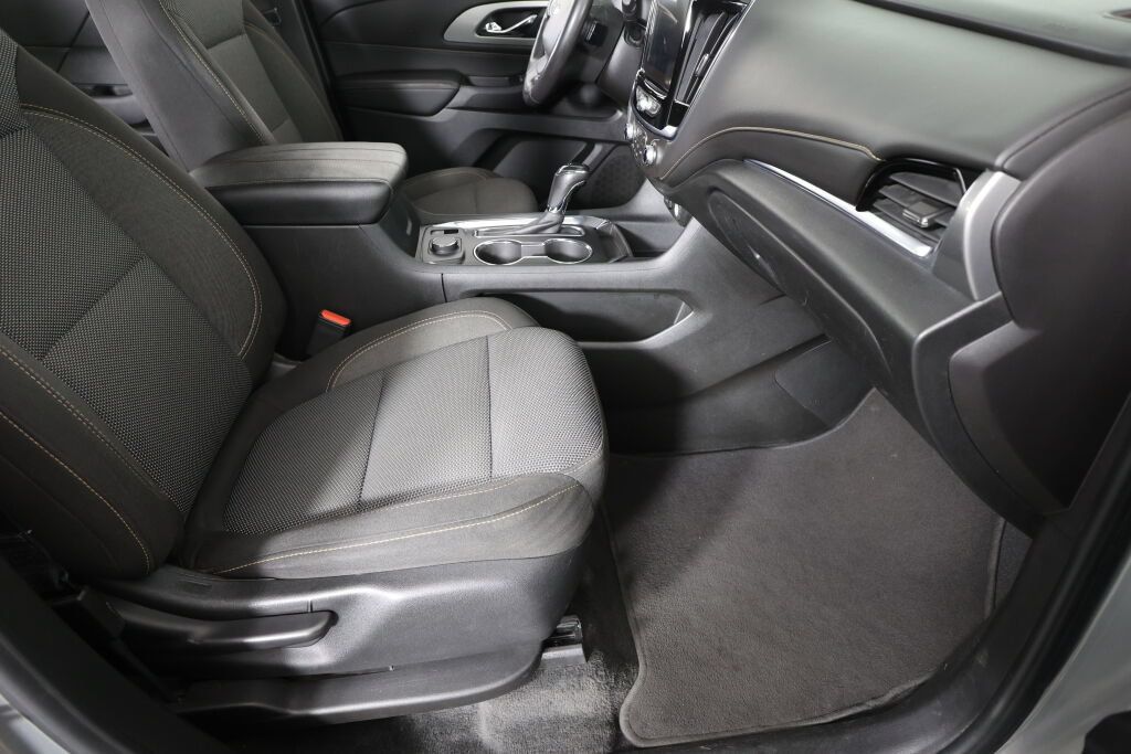Used 2018 Chevrolet Traverse LT FWD image 27