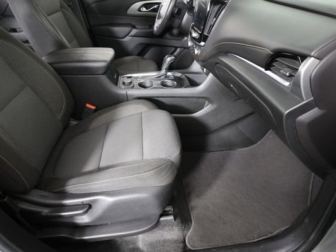 Used 2018 Chevrolet Traverse LT FWD image 27