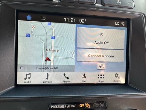 Used 2018 Ford Expedition XLT w/ Equipment Group 202A AWD/4WD image 13