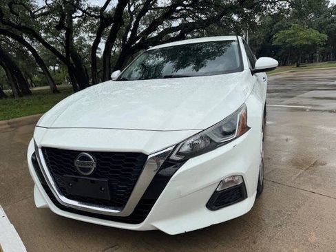 Used 2019 Nissan Altima 2.5 S image 4
