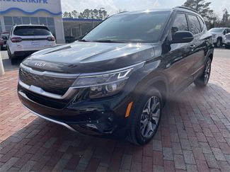 Used 2023 Kia Seltos EX video 1
