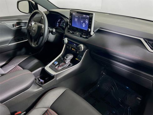 Certified 2022 Toyota RAV4 XSE image 25
