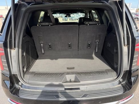 Used 2025 Chevrolet Tahoe LT AWD/4WD image 17