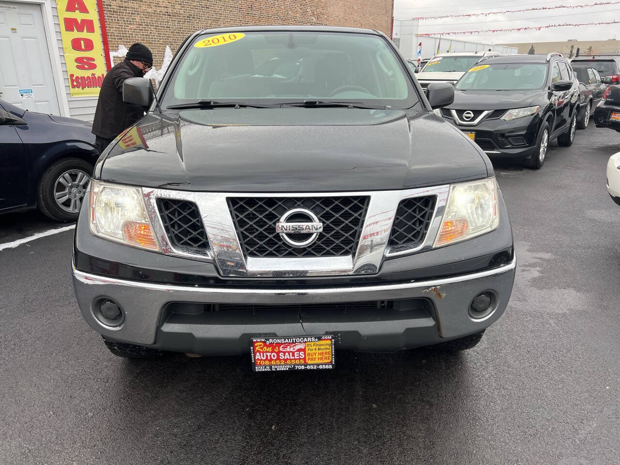 Used 2010 Nissan Frontier SE AWD/4WD image 3