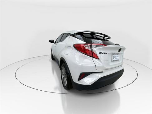 Used 2021 Toyota C-HR LE image 6