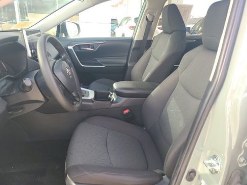 Used 2023 Toyota RAV4 XLE image 16
