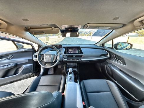 Used 2025 Toyota Prius XLE image 20