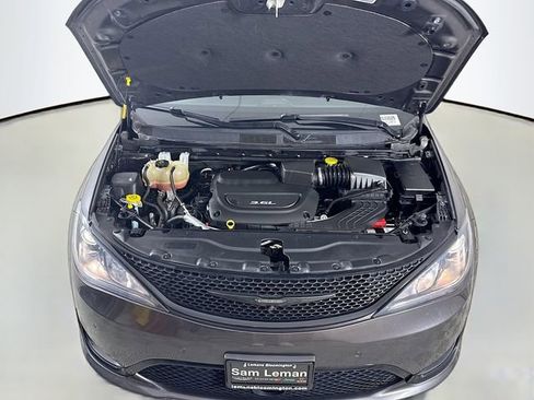 Used 2018 Chrysler Pacifica Touring-L Plus w/ Advanced Safetytec Group image 32