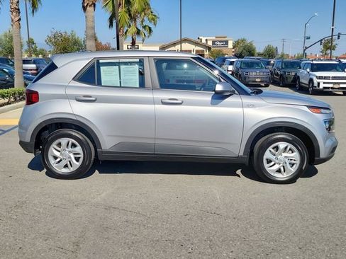 Certified 2026 Hyundai Venue SE FWD image 27