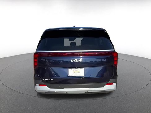 Used 2026 Kia Carnival FWD image 12