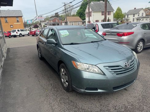 Used 2009 Toyota Camry SE FWD image 5