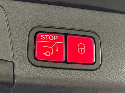 Certified 2023 Mercedes-Benz GLB 250 w/ AMG Line image 20